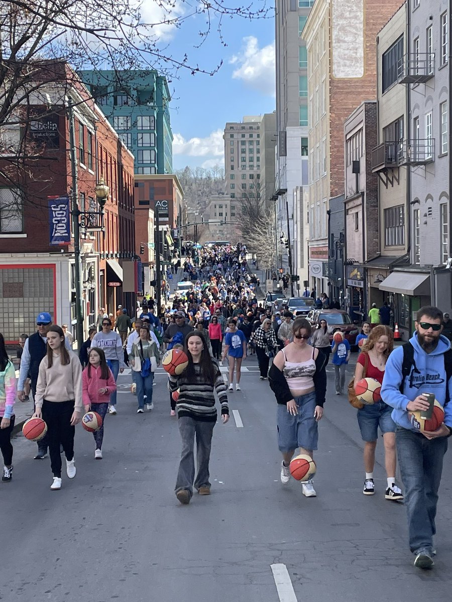 Jennifer Cross tweet media