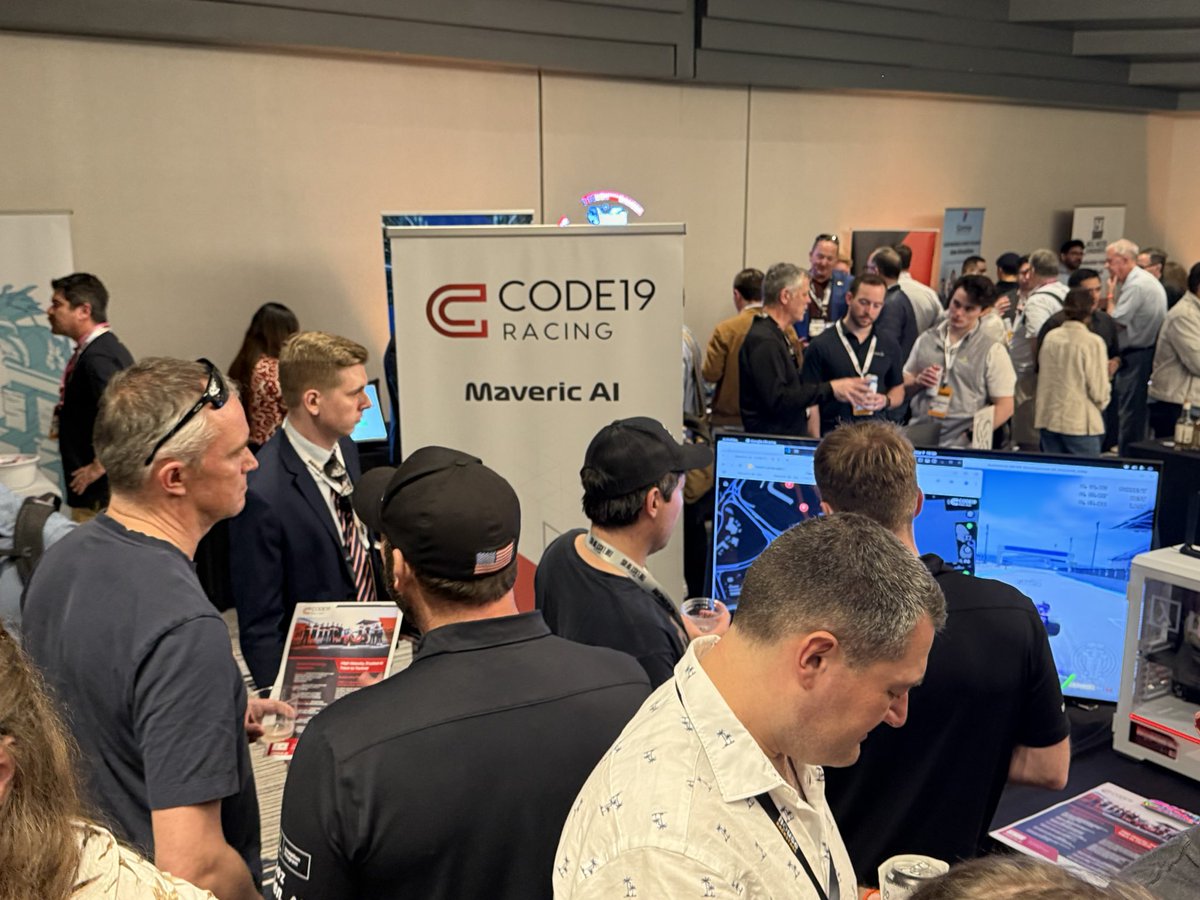 Code19Racing's tweet image. Big crowds flowing through the Code19 demo booth at the @CapitalFactory startup crawl. #mavai