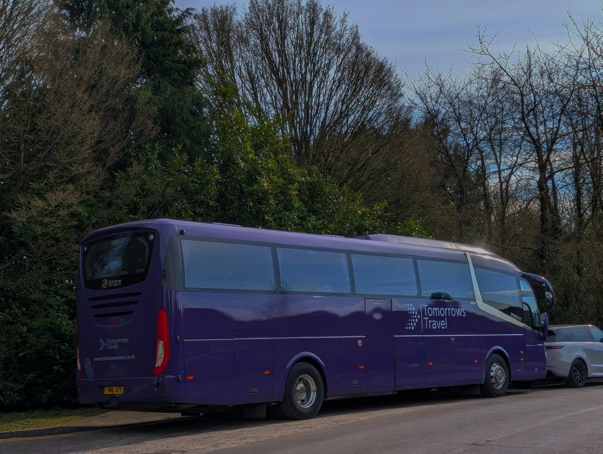 andrewsumnall's tweet photo. Out in NZD the Purple ๐ฃ 49 seater executive coach transporting Bournemouth Rugby club for their fixture in Basingstoke looking rather shiny in the afternoon sun as well clean coach=happy driver #coachdriver #purplepeoplemover https://t.co/K1v9saq0An
