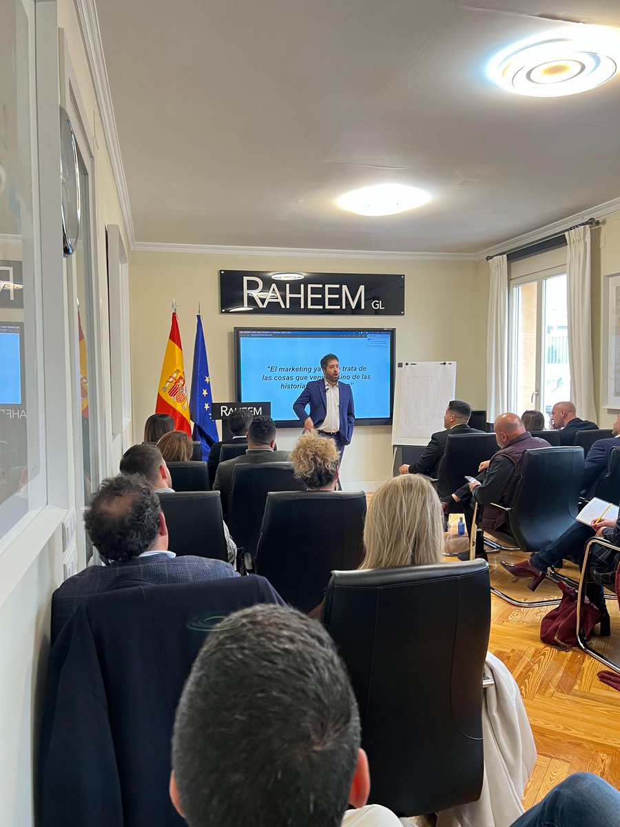 LaFábricaDeDiscursos tweet media