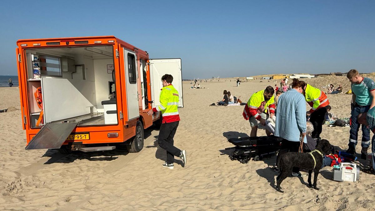 Ambulance alarm in Kijkduin