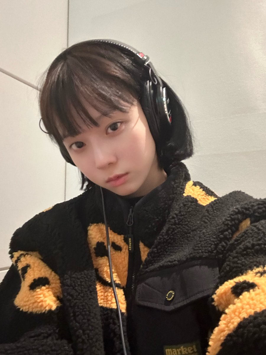 ojjing_eo's tweet image. recording booth minjeong 😍