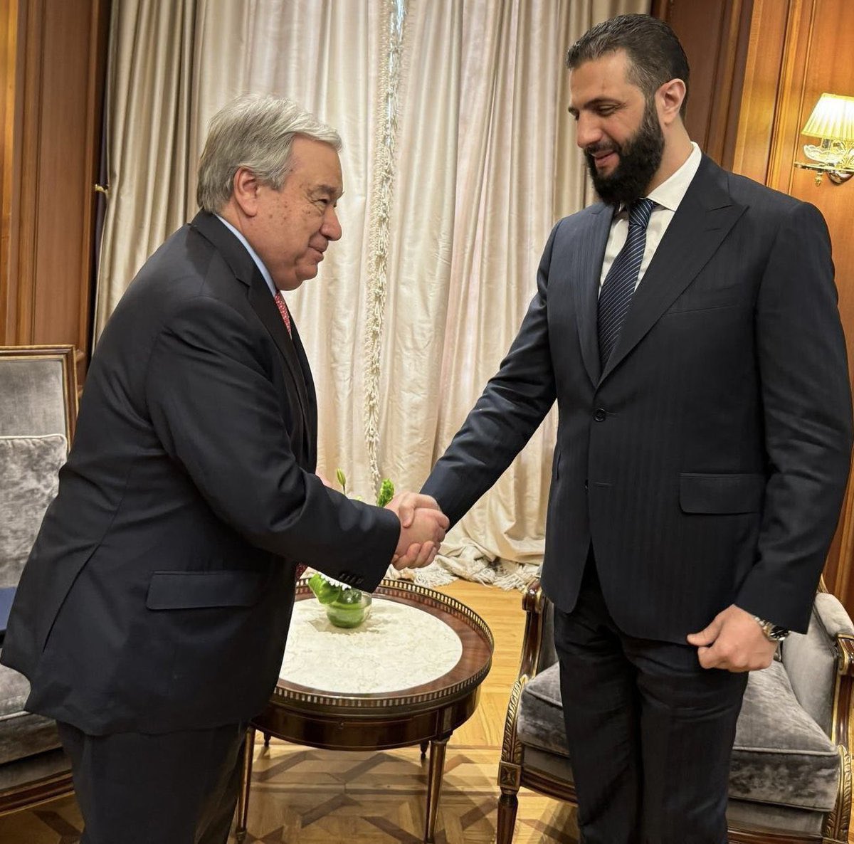 La ONU dándose la mano con ISIS, estamos todos de acuerdo no ?