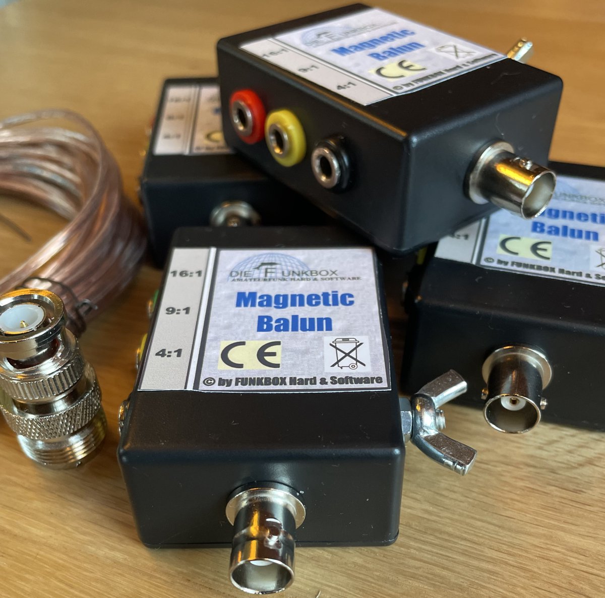 FUNKBOX_'s tweet image. New #funkbox mini baluns. With wire antenna ideal for your #hamradio outdoor activities 🌍