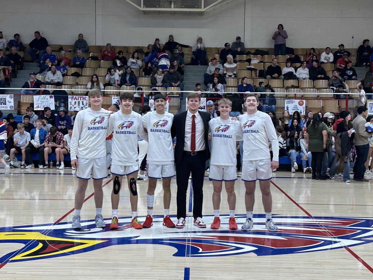 Another year of hoops in the books!

Lost in the Class 4A Sub-State championship game last night by 7.

Insane schedule the last 72 hours. PROUD of our dudes to even have the juice to compete till the end and unfortunately just ran out of energy! 👀⤵️