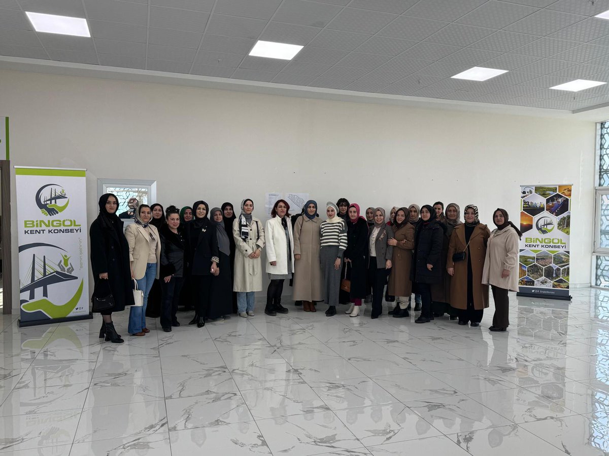 📌 Bingöl Kent Konseyi Kadın Meclisi Kuruldu.💐

Bingöl’de kadınların kent yönetiminde daha etkin rol almasını sağlamak amacıyla Bingöl Kent Konseyi Kadın Meclisi kuruldu.

Bingöl Kent Konseyi Kadın Meclisi, önümüzdeki dönemde kadınların toplumsal hayattaki yerini güçlendirecek