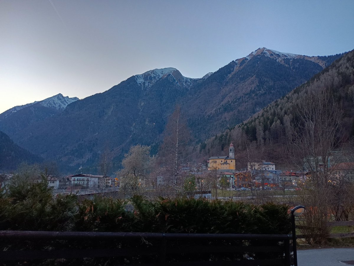 KNGS_ski tweet media
