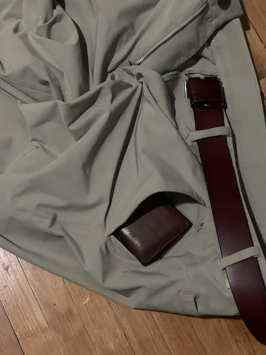 JohnDangles69's tweet photo. Wallet in the pants after a blackout has to be a top 10 feeling https://t.co/d3JvBQst69