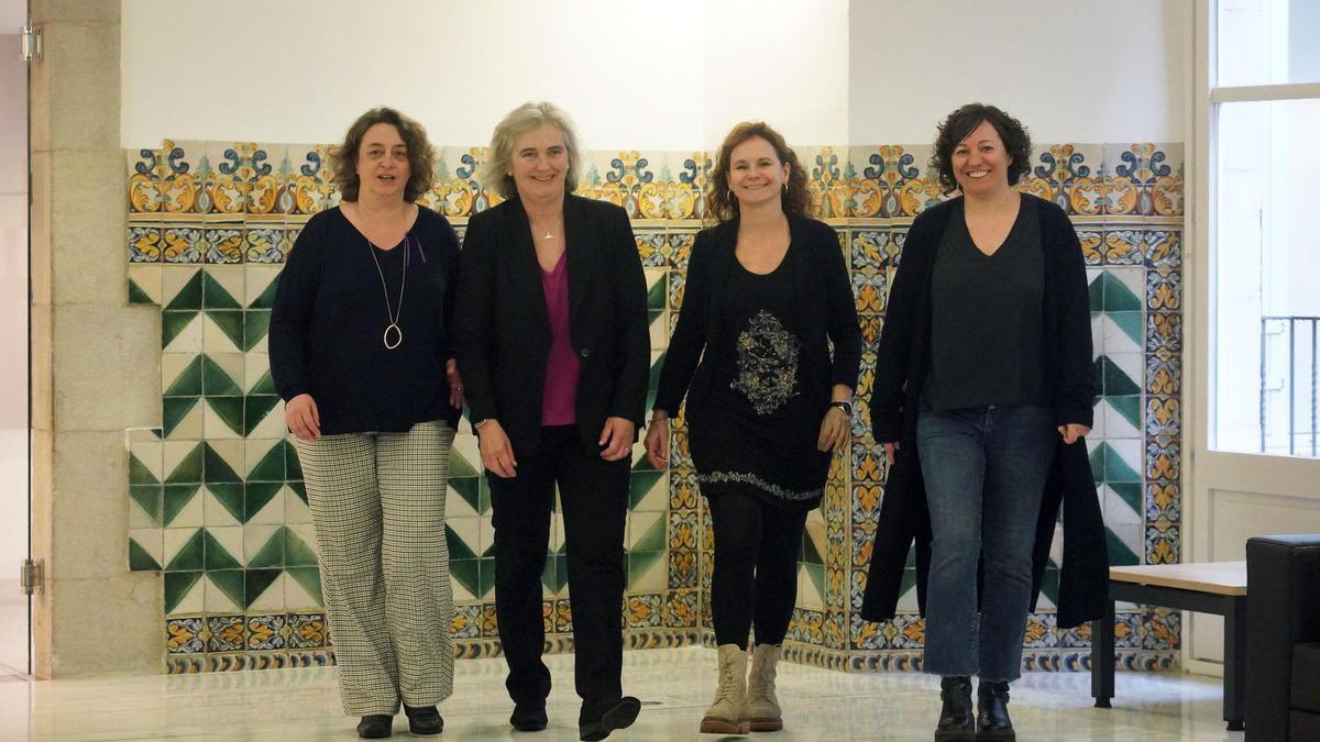 💜 Llegiu l’entrevista de <a href="/TeixidorLaura/">Laura Teixidor</a> a 4 grans dones líders en el sector de la salut i recerca gironí: Àngels Morales, Marga Nadal, Ester Fages i Anna Ribera 👉 “Hi ha homes que mai han estat manats per les dones i es nota” diaridegirona.cat/comarques/2025… a través de <a href="/diaridegirona/">Diari de Girona</a>