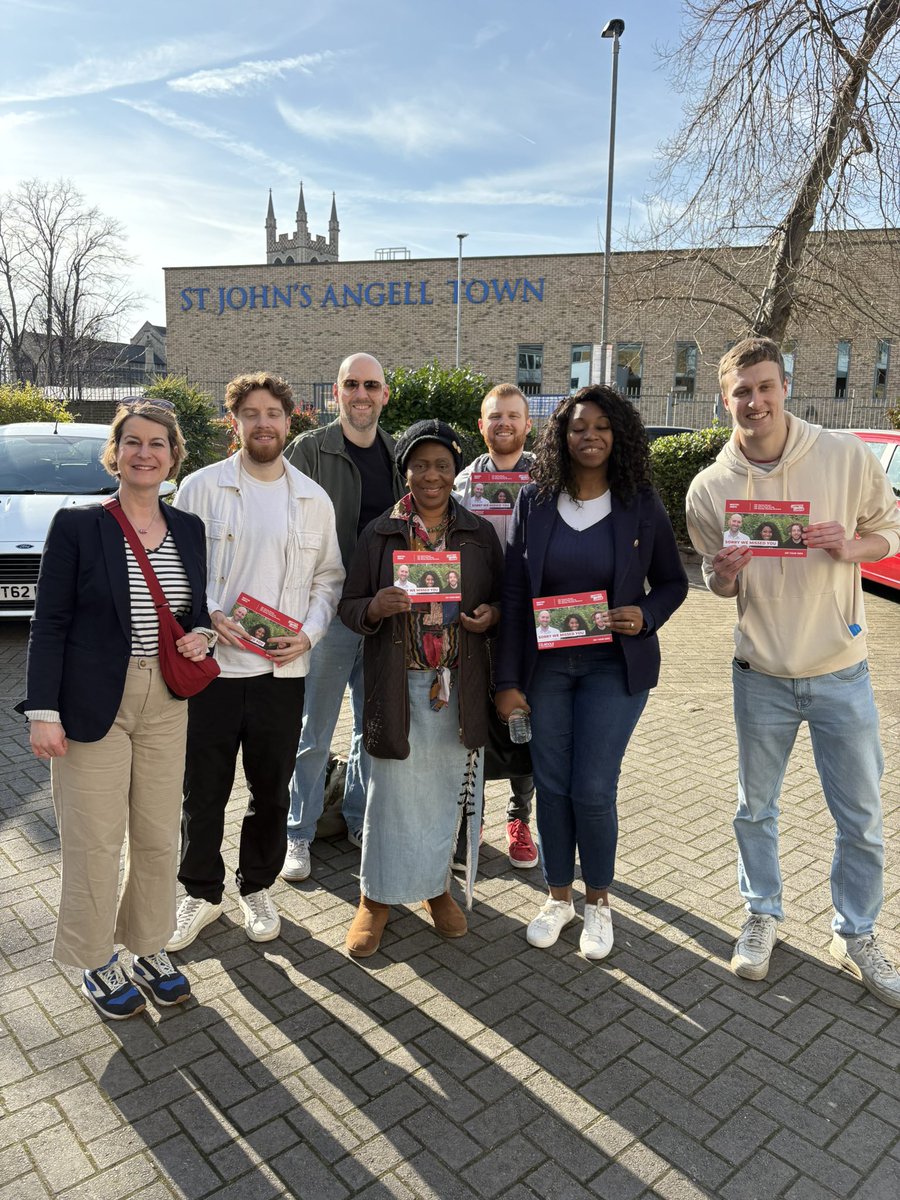 Helen Hayes 💙🌹 (@helenhayes_) on Twitter photo Beautiful sunny spring day out speaking with residents on the Deronda Estate this morning with Cllr <a href="/OlgaFitzRoy/">Olga FitzRoy</a> and Angell Town Estate this afternoon with <a href="/BrixtonNorthLab/">Brixton North Labour</a>
Thank you to everyone who opened their door to chat #LabourDoorstep 😎🌼🌷🌸🌹❤️ Beautiful sunny spring day out speaking with residents on the Deronda Estate this morning with Cllr <a href="/OlgaFitzRoy/">Olga FitzRoy</a> and Angell Town Estate this afternoon with <a href="/BrixtonNorthLab/">Brixton North Labour</a>
Thank you to everyone who opened their door to chat #LabourDoorstep 😎🌼🌷🌸🌹❤️