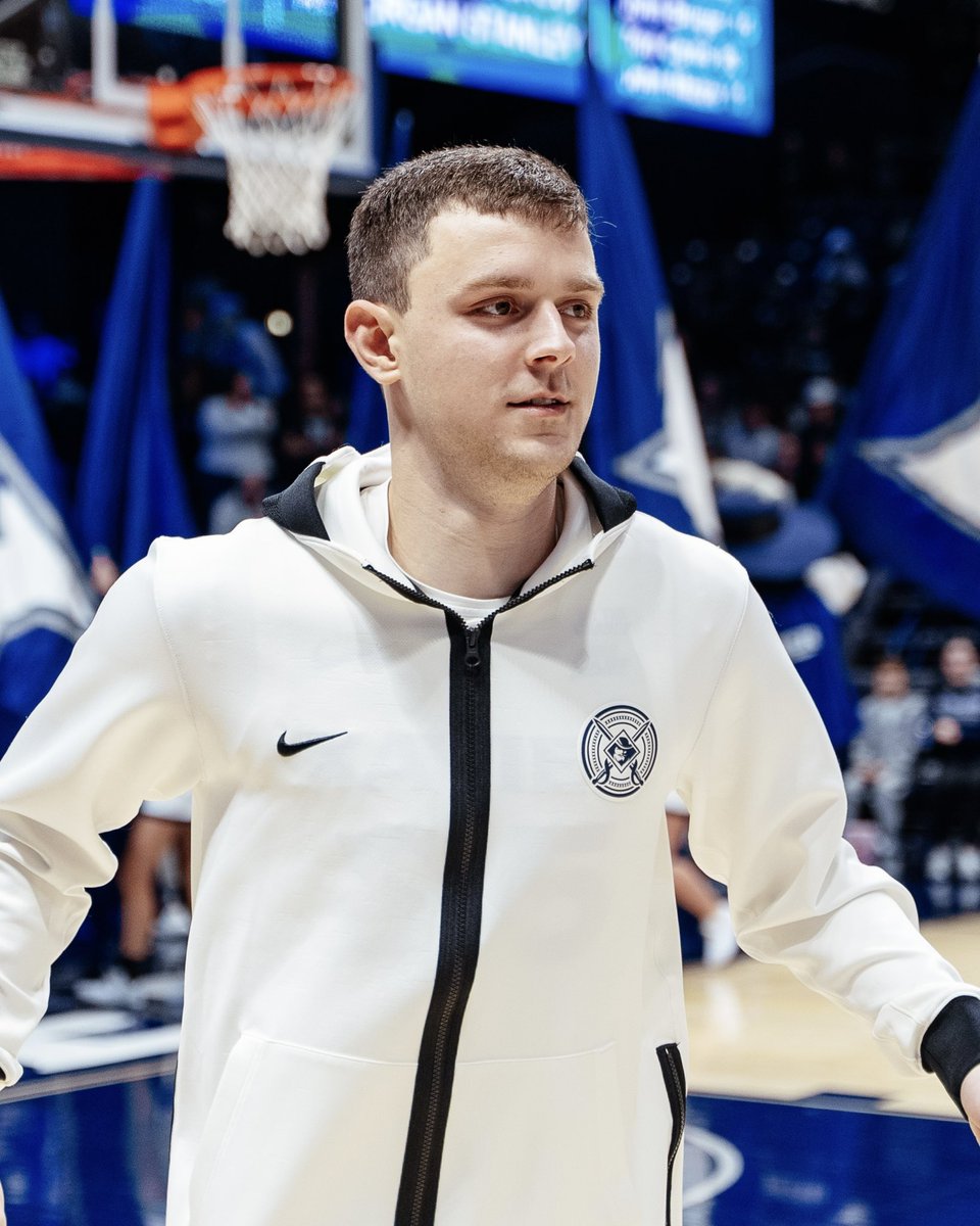 A 6’6” senior guard from Newburgh, IN…

#35 Bob Nunge

#LetsGoX | ALL IN
