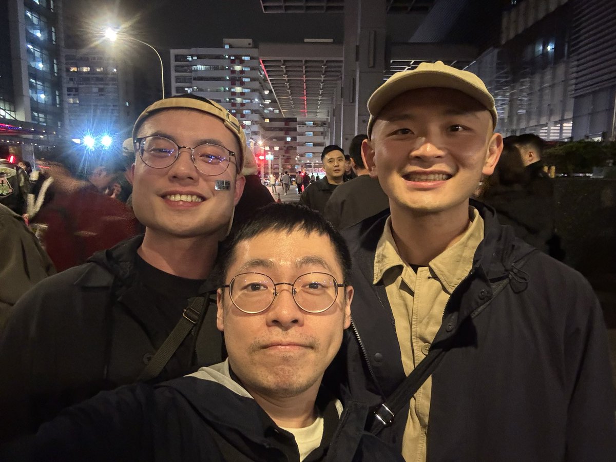 好久沒來縱酒🍺
初次見面 <a href="/yeeeeeeeeelin/">Yeelin</a> ，好可愛😍
喝到微茫的 <a href="/_EN2N/">弓兵</a> 反應也很可愛😍