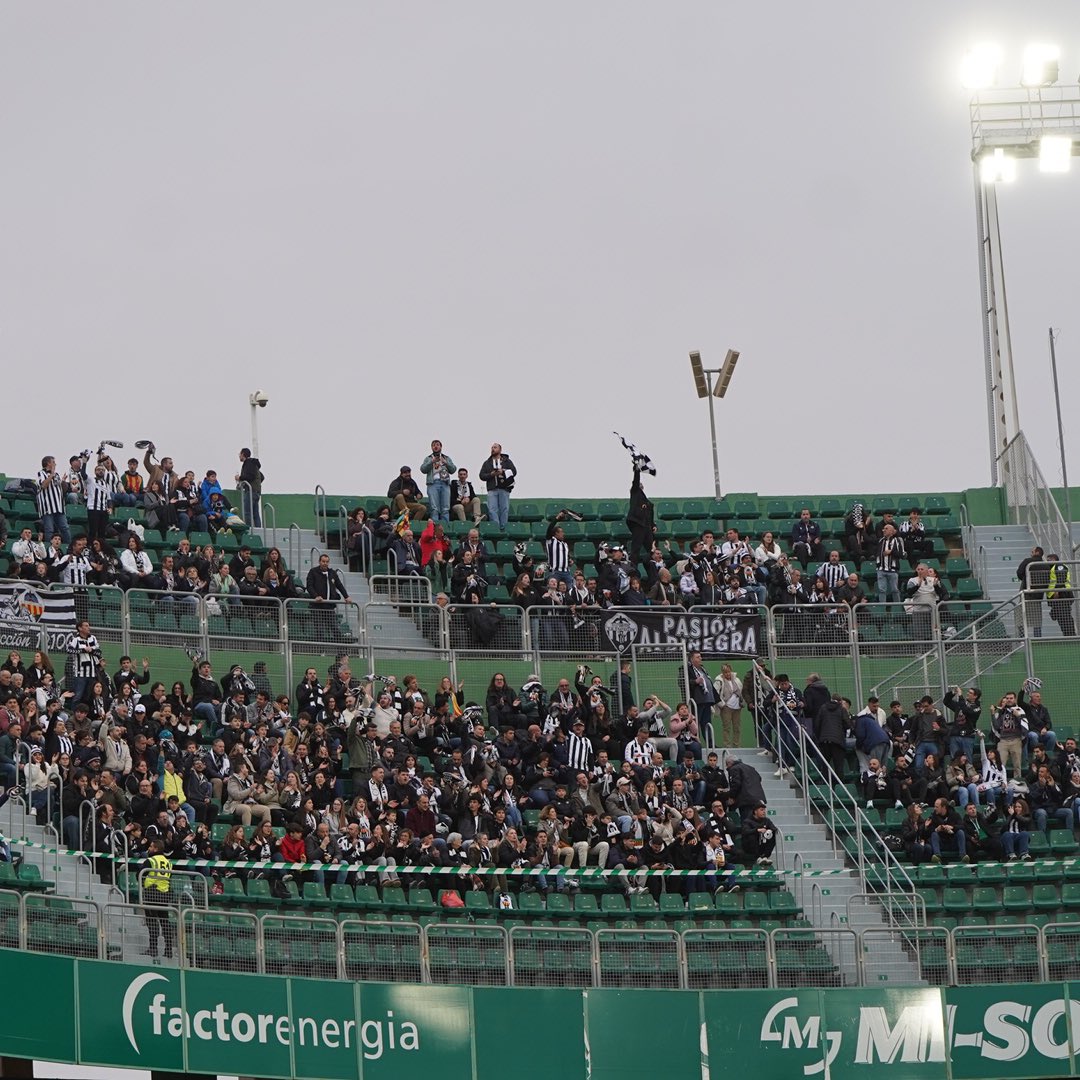 Presentes en el Martínez Valero.

La afición del <a href="/CDCastellon/">CD Castellón</a>