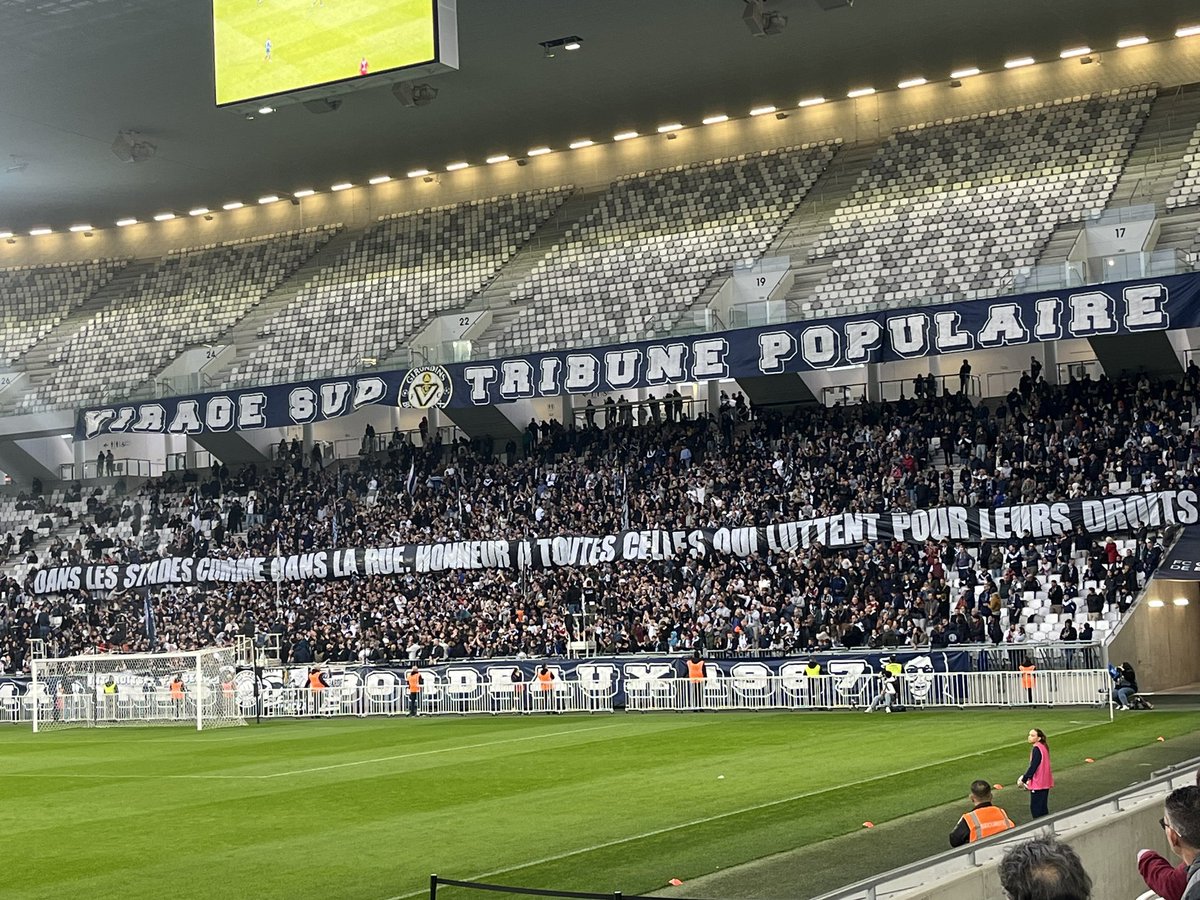 « Dans les stades comme dans la rue, honneur à celles qui luttent pour leurs droits ».

Merci les <a href="/ub87officiel/">Ultramarines Bordeaux 1987</a> 

<a href="/girondins/">FC Girondins de Bordeaux</a> 
<a href="/Bordeaux/">Bordeaux</a>