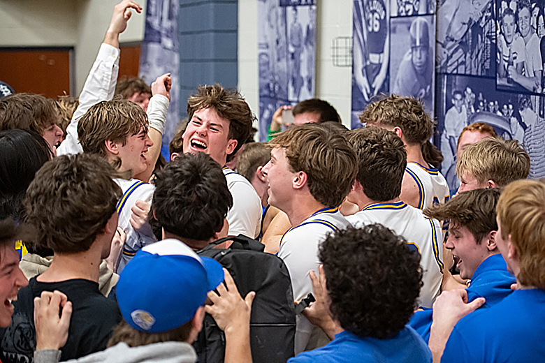 The Seckman boys basketball team will play in its first district final in 25 years at SLUH on Monday night. Plus, catch all the Friday night scores from the other county teams.
