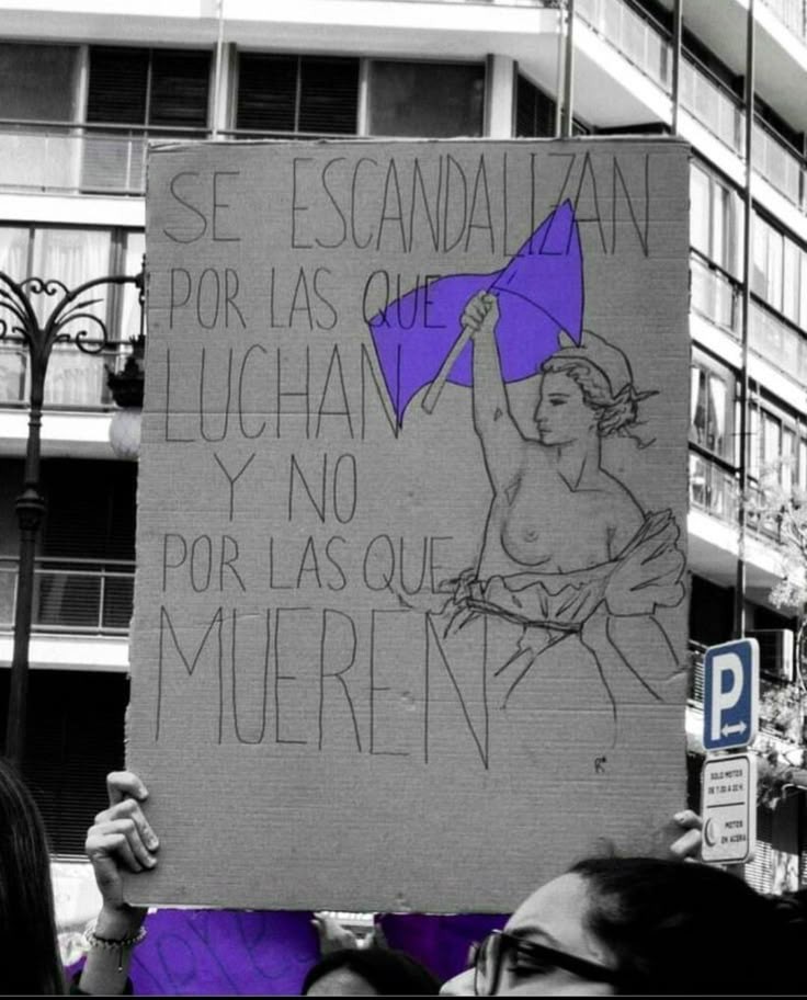 WorldPameFd's tweet photo. "No olvides jamás que bastará una crisis política, económica o religiosa para que los derechos de las mujeres vuelvan a ser cuestionados. Estos derechos nunca se dan por adquiridos, debéis permanecer vigilantes toda vuestra vida” Simone de Beauvoir.

8M 🤜🤛 https://t.co/L1kCGj6tGB