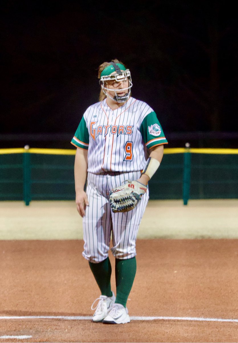 GCPS_Softball's tweet photo. 2025 Chloe Ellis looked strong on the mound during the season opener against Marble Falls. The Senior was on 🔥pitching a shutout, racking up 18 Strikeouts helping the Lady 🐊 Gators get the WIN!!! Keep Grinding #9! #GatorStrong #CircleLife @chloeellis_9 https://t.co/85AcXsK5NL