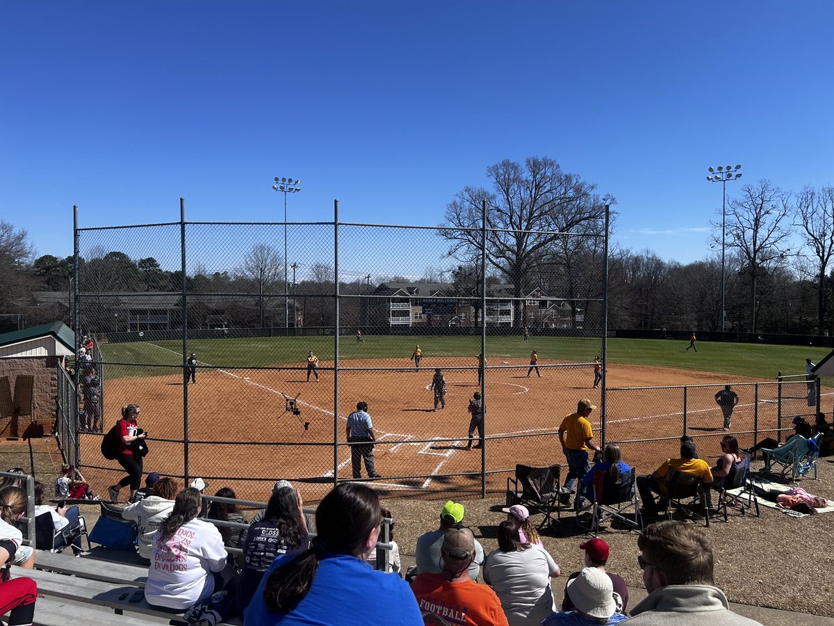 A little rivalry action with the lady Bulldogs hosting the devildogs in softball today.  Go Dogs!
