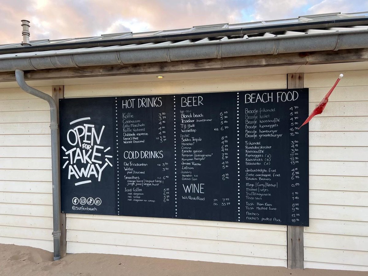 Willeke86Willem's tweet photo. Heerlijk dagje strand,8 bitterballen voor €13,25 broodje hamburger€16,50..neem zelf wel een broodje mee! https://t.co/BvPQwtsLOO