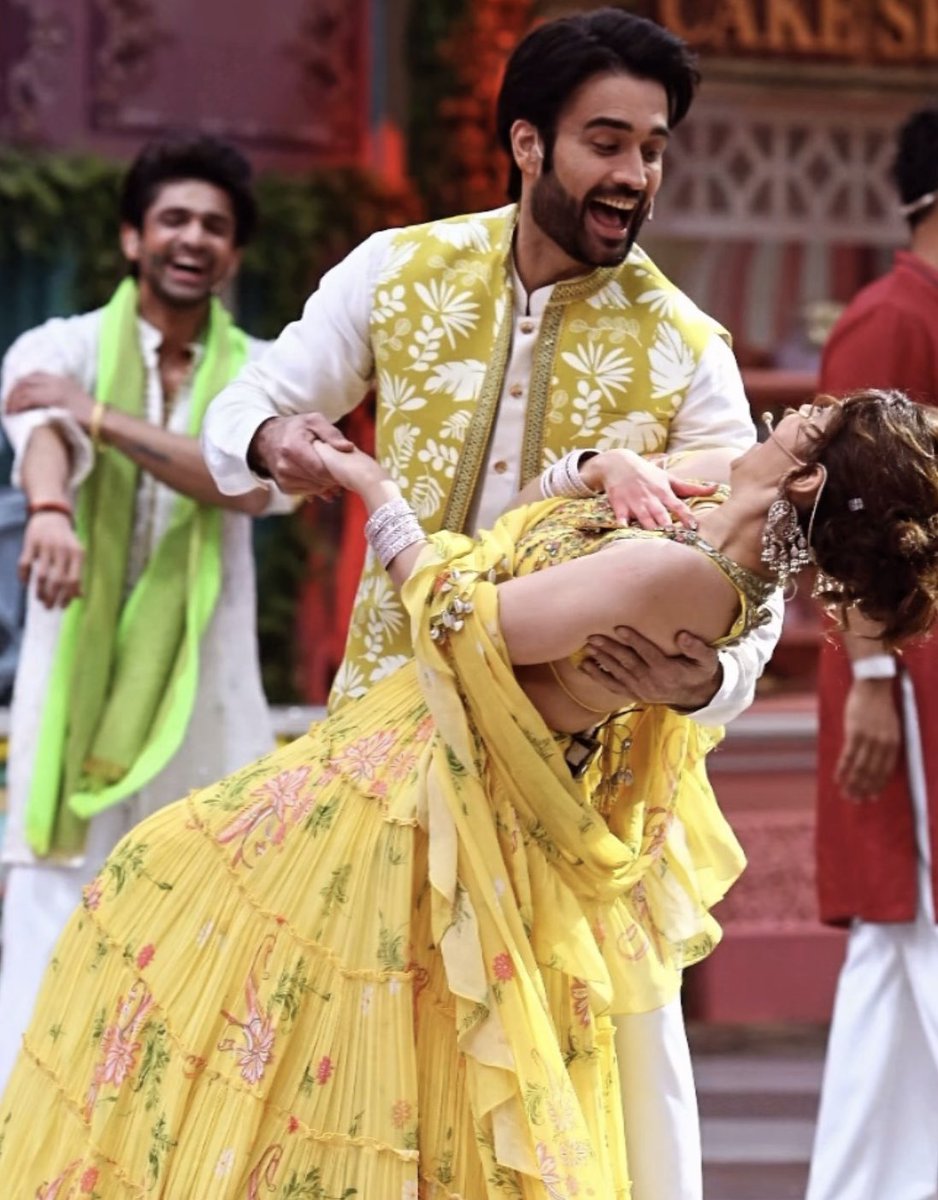 The iconic jodi has hit the right chord again the buzz 

#RubinaDilaik #VivianDsena