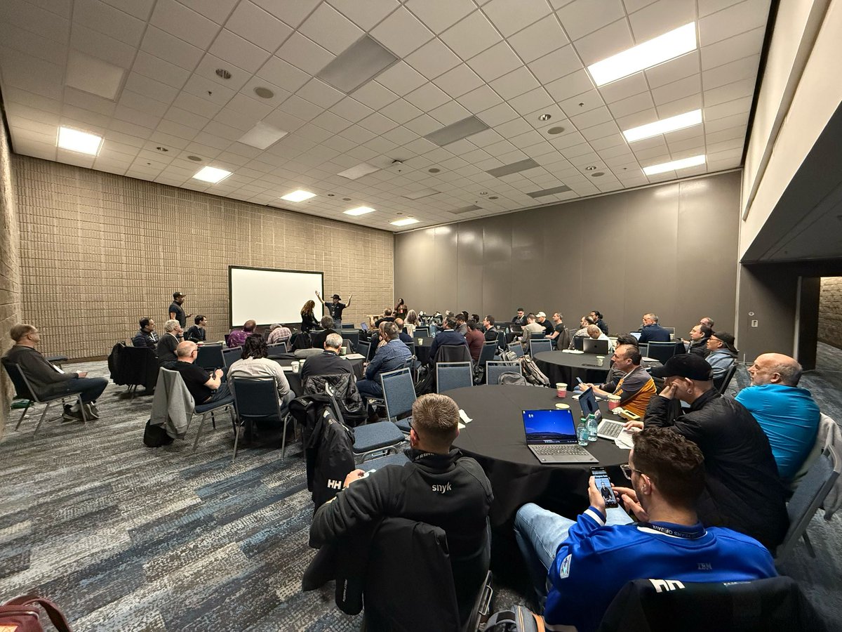 Erik represented @javamug last week at <a href="/devnexus/">Devnexus</a> and specifically their #jugleadersummit. A great opportunity to network and learn from JUG leaders from across the globe.
