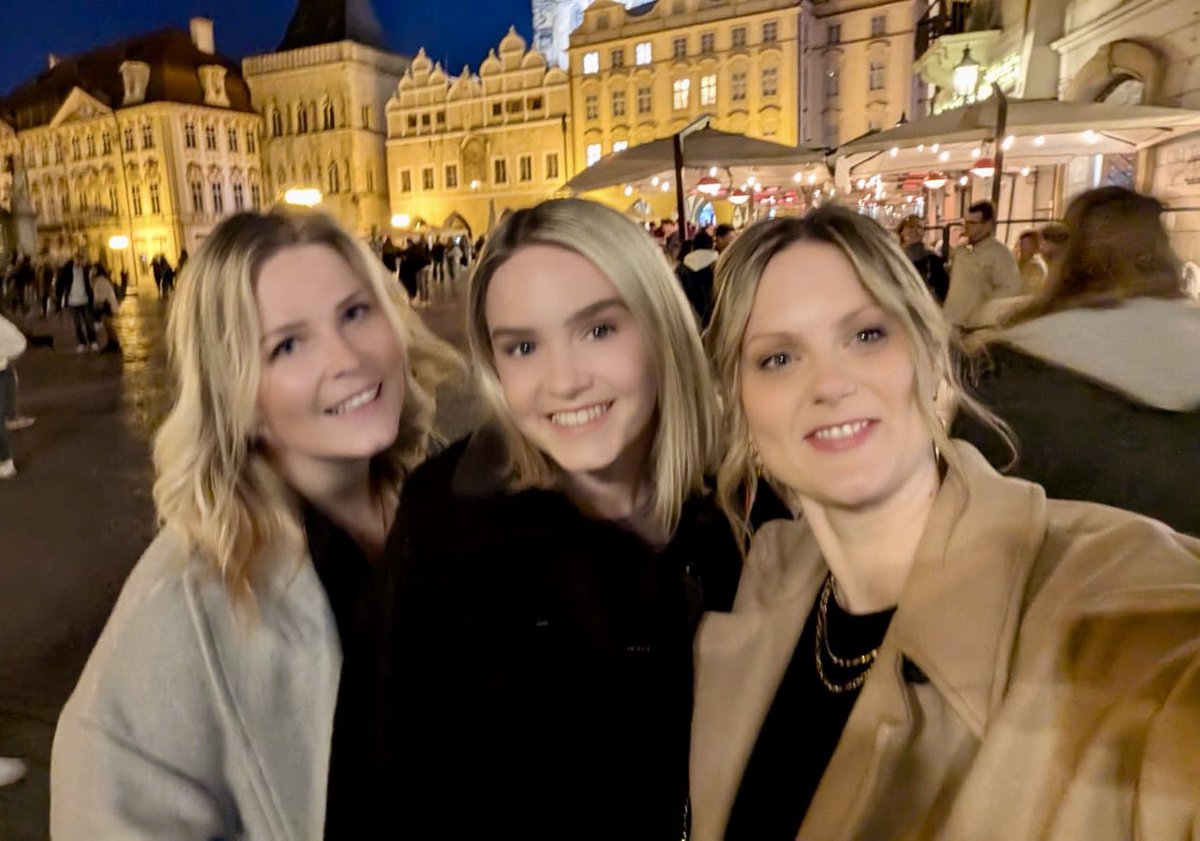 Sarah Cooper tweet media