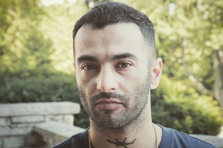 MohamadArman08's tweet image. شما واقعا 17 دقیقه میشینید آهنگ گوش میدید؟