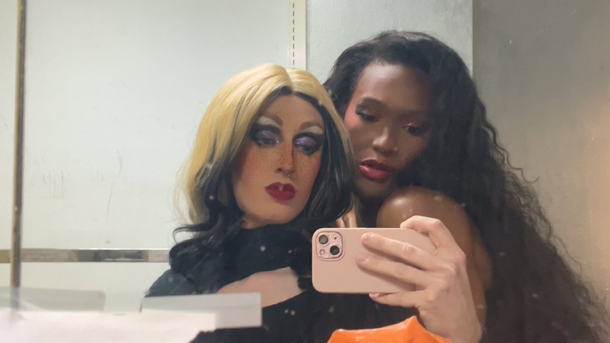 NonRinary's tweet image. dont mind me, just serving a little something light