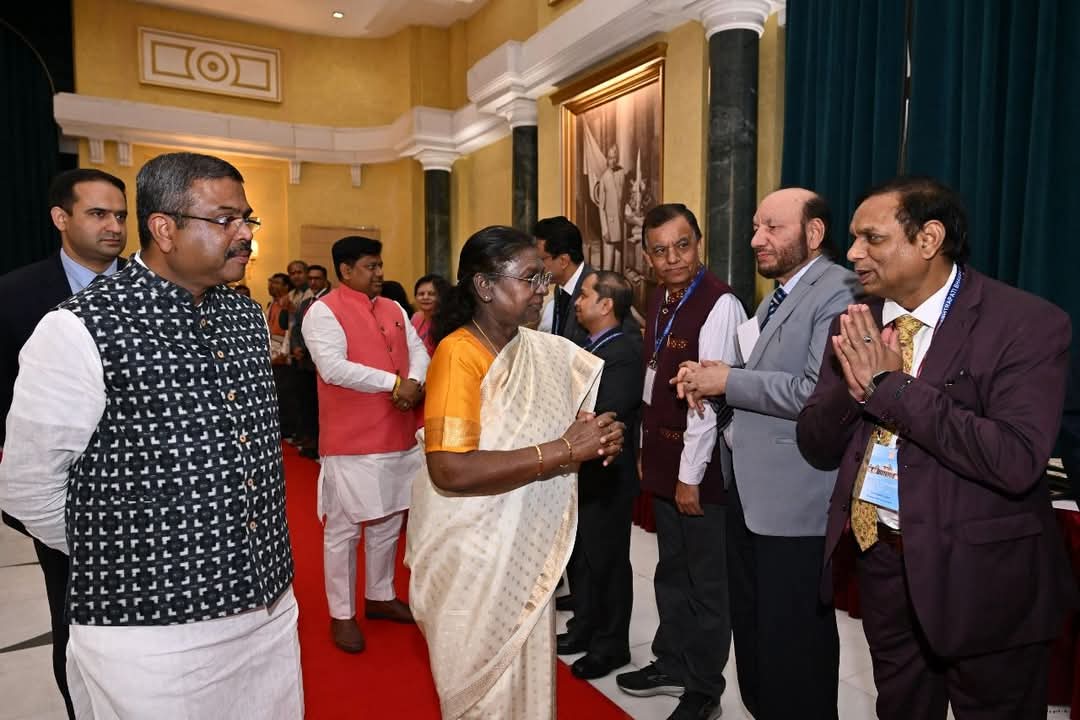 The Hon'ble VC Prof. <a href="/SyedAinulHasan3/">Syed Ainul Hasan</a> attended a  VCs' meeting with the President of India, fostering dialogue on the future of higher education. A moment of great vision and collaboration! #HigherEducation #Leadership

<a href="/EduMinOfIndia/">Ministry of Education</a>
<a href="/rashtrapatibhvn/">President of India</a>
<a href="/skishtiaque/">Ishtiaque Ahmed</a> <a href="/SriMspeaks/">Sri M</a>