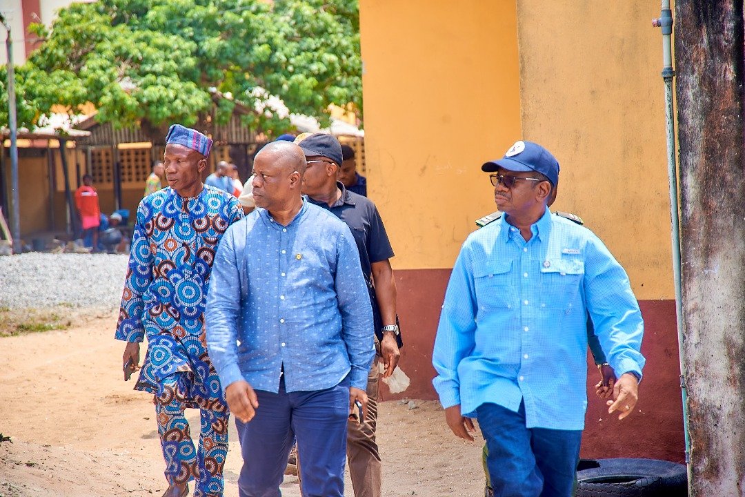 The SA Works and his Project team visited the Badagry Central Mosque for inspections of ongoing work activities. 

The ongoing improvements will enhance the mosque’s structural integrity and provide a more comfortable space for worshippers.