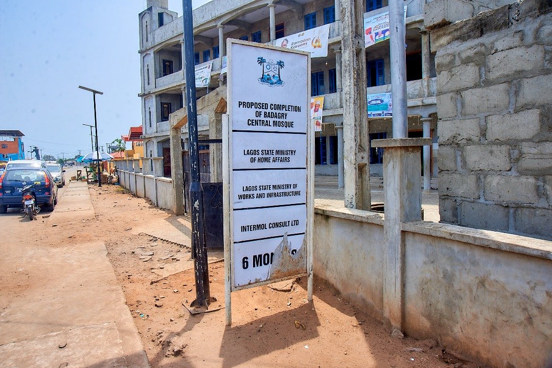 SAWorksLagos's tweet photo. The SA Works and his Project team visited the Badagry Central Mosque for inspections of ongoing work activities. 

The ongoing improvements will enhance the mosque’s structural integrity and provide a more comfortable space for worshippers. https://t.co/Ye18qBXsnq