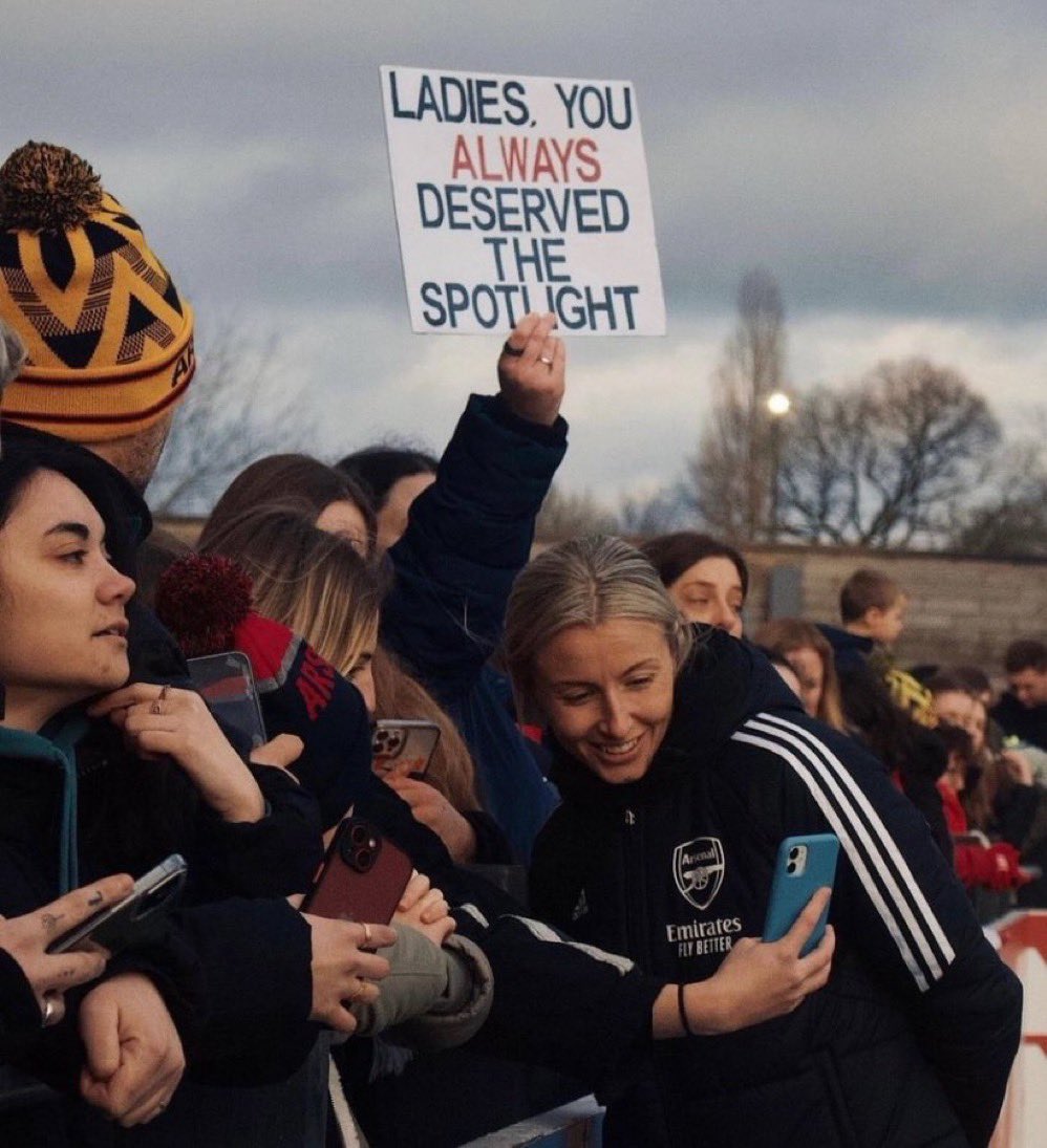 happy international women’s day 🤍