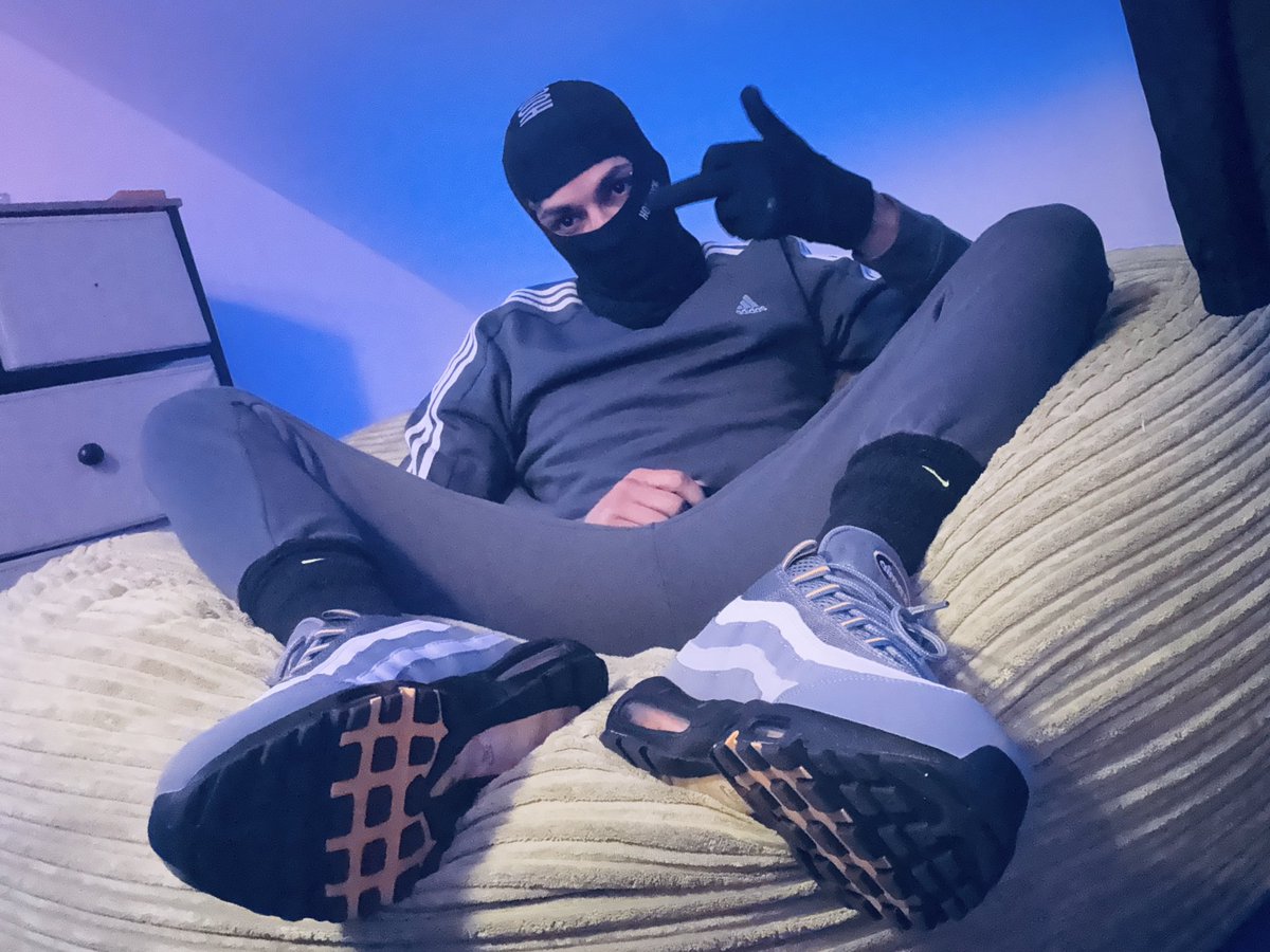 Chav never went out of fashion 💯😎😌

#chavyscally #chav #porn #models #uk