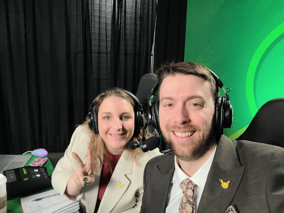 Ready to kick off Vancouver at the desk! Show starts now! #Playpokemon #Vancouver