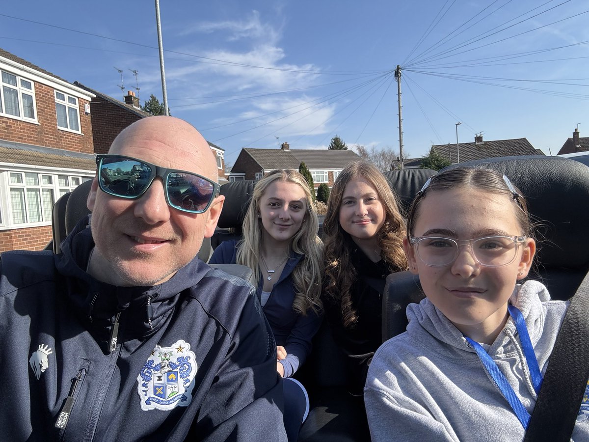 Black1eboy's tweet image. @buryfcofficial (2) vs Barnoldswick (0). Job done and another 3 points, well played lads. MOTM for me was @Bobbycarroll108, brilliant in the middle with Cam again. What a partnership that has been this season! #6togo #BuryFC #Shakers #McNabbBall 💙🤍