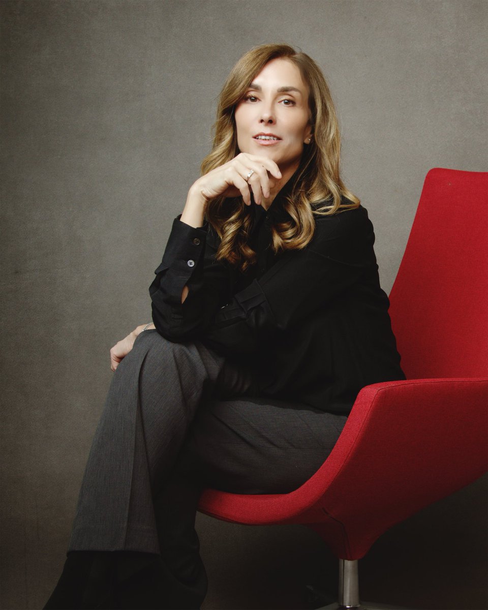 Me hace ilusión compartir que he sido reconocida entre "Las 100 mujeres más poderosas del mundo de los negocios" por la revista <a href="/ExpansionMx/">Expansión</a>
Enhorabuena y mi más sincera admiración a todas las mujeres que forman parte de esta inspiradora lista lnkd.in/ejXae7FB  
#Liderazgo