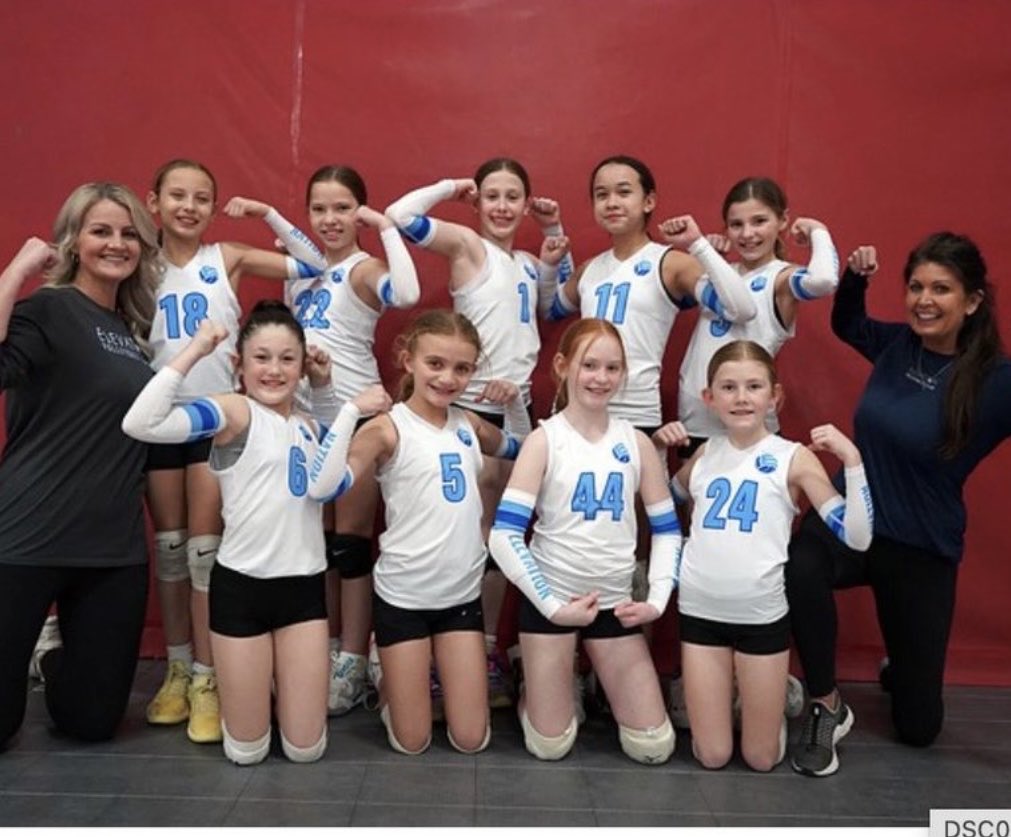 ElevationVBC's tweet photo. Elevation 10 Amanda flexing their muscles at Bluegrass with perfect 3-0 record going 6-0 in sets! They will back at it Sunday with a Gold Bracket match with NKYVC.  #ElevationNation https://t.co/tb5Drk1Kfo
