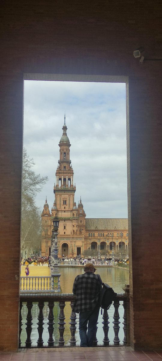 AzimetKarluk's tweet photo. Had a fantastic experience at MATSUS 2025 SPRING in Seville, Spain! I had the opportunity to present my recently published work as a poster and engage in insightful discussions with brilliant researchers. #matsus25 https://t.co/yhFu6ztvlI