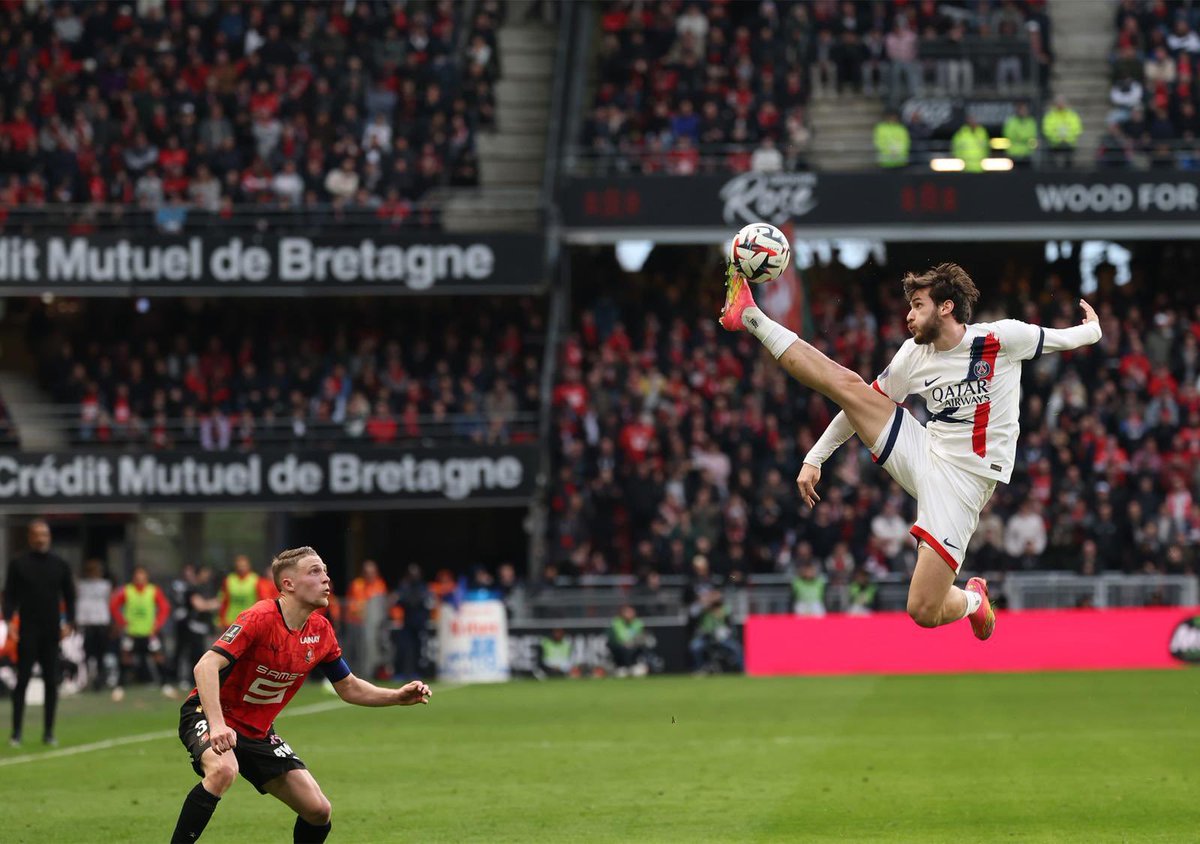 PSG_Report's tweet photo. 🤯 https://t.co/I0Y5RP3fwB