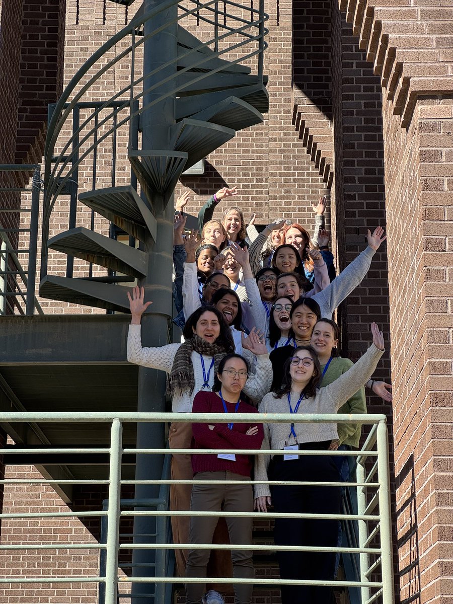 moranamit2's tweet photo. @WomenScienceDay thank you the amazing class of 2025 @CSHL methods in cancer neuroscience. All #women (but Jeremy, not in the image 😂). What a great era to live in.

@CanNeuroSociety 
#EndCancer @MDAndersonNews https://t.co/uvriGeCYMr
