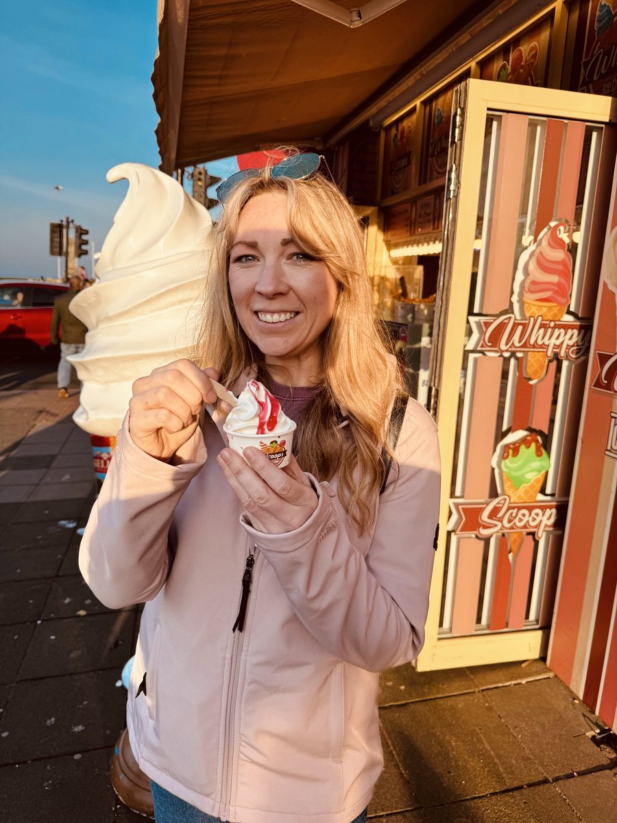 The sun was shining so we headed down the coast ☀️ 

Only stopping for books and ice cream of course 🍦

<a href="/ForumBooks/">Forum Books + the bound + The Accidental Bookshop</a> The Bound #WritingCommunity