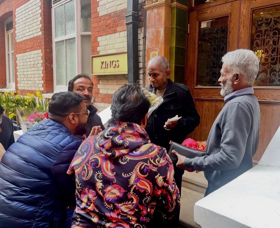 Pannaipuram_Off's tweet photo. Our One and Only #Maestro #ILAIYARAAJA sir ready for the Historical Event 
#SymphonyNo1 #Valiant Release in London 
.
#LittleMaestro #YuvanShankarRaja brother &amp; #KarthickRaja brother are also Joining in the Proudest Event.
.
#IncredibleILAIYARAAJA ❤️
#OurRaajaOurPride 🙏 https://t.co/4ta9bMw1eP