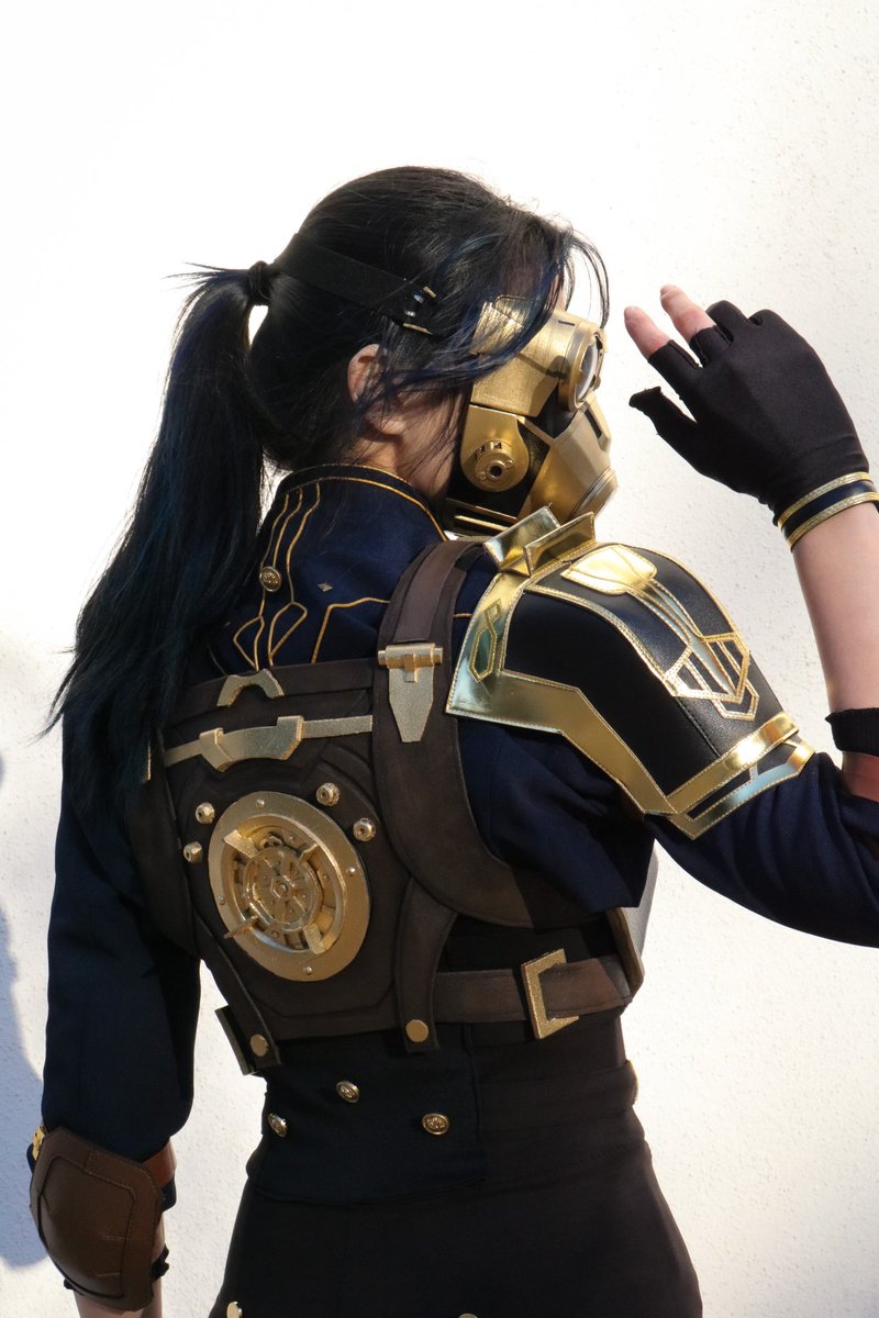 Claire! :) (@cosclairec) on Twitter photo “We can’t erase our mistakes. None of us” ⚜️
(here’s little peek at the mask + back details! 👀) 
~
#arcane #caitlynkiramman #cosplayer “We can’t erase our mistakes. None of us” ⚜️
(here’s little peek at the mask + back details! 👀) 
~
#arcane #caitlynkiramman #cosplayer