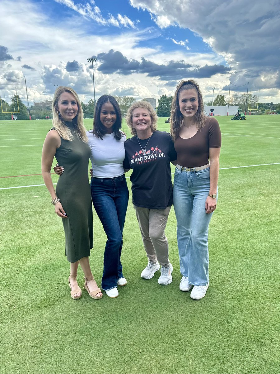 Teresa Walker 👑 tweet media