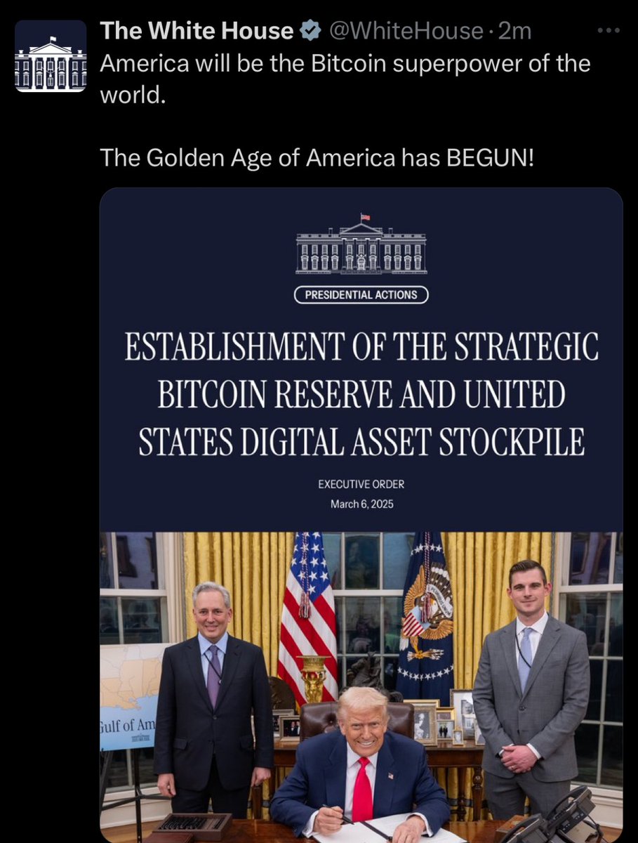 cryptorover's tweet photo. 💥BREAKING:

THE OFFICIAL WHITE HOUSE ACCOUNT IS BULL POSTING #BITCOIN!

WHAT AN AMAZING TIME TO BE ALIVE! https://t.co/CL69I88Wxc