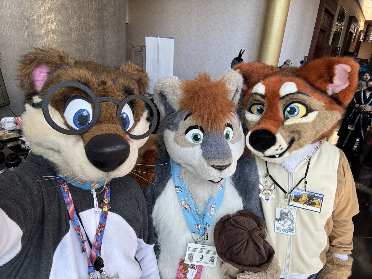 WhitePaw80's tweet photo. Fursuit parade and photo done and in the books. That was fun :3
@ScooterSquirrel
@TJCoyote
#Furthemore2025 #Furmore https://t.co/Rmt0e83Lm5