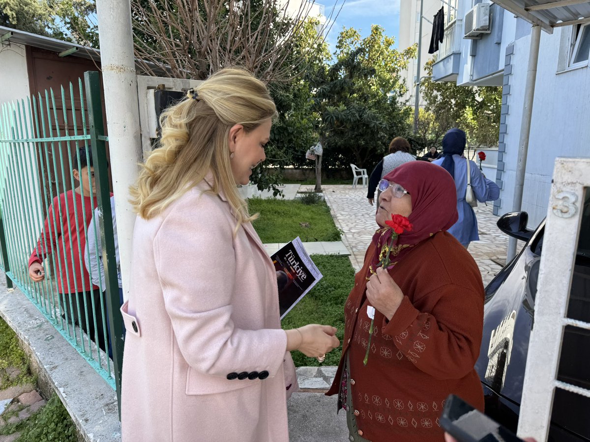 Muratpaşa Meydankavağı Mah.’de sakinlerimizin ramazan aylarını tebrik ederek hatırlarını sorduk,sohbet ettik.Kadınlarımızın,8 Mart Dünya Kadınlar Günü kutladık.<a href="/alicetinantalya/">ali çetin</a> <a href="/tuncayhayta/">Ⲧⳙⲛⲥⲇⲩ ⲎⲆⲨⲦⲆ 🇹🇷</a> <a href="/akmuratpasa/">AK PARTİ MURATPAŞA</a>  @gulcinozboz @niyazialkan007 <a href="/NurhayatCetin/">Nurhayat  ÇETİN</a> @tunceltenzile @muhittiniışıkdağ