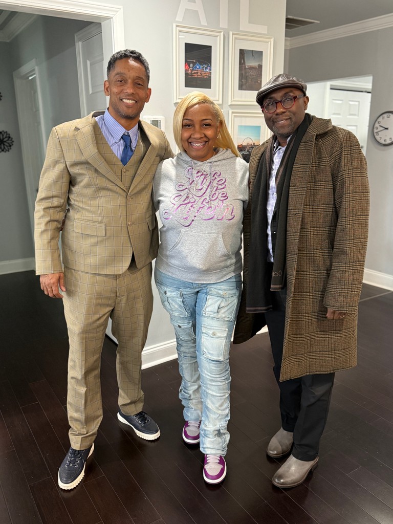 innoutww's tweet image. I'm thankful to be around like-minded individuals, and I can't wait for what's to come from In N Out Podcast this year!

#InNOut #podcast #InNOutPodcast #LesBrown #LoveFromAfar #Commissioner #Likeminded #SuitAndTie #training #speaking #MotivationalSpeaker #workshop #storytelling