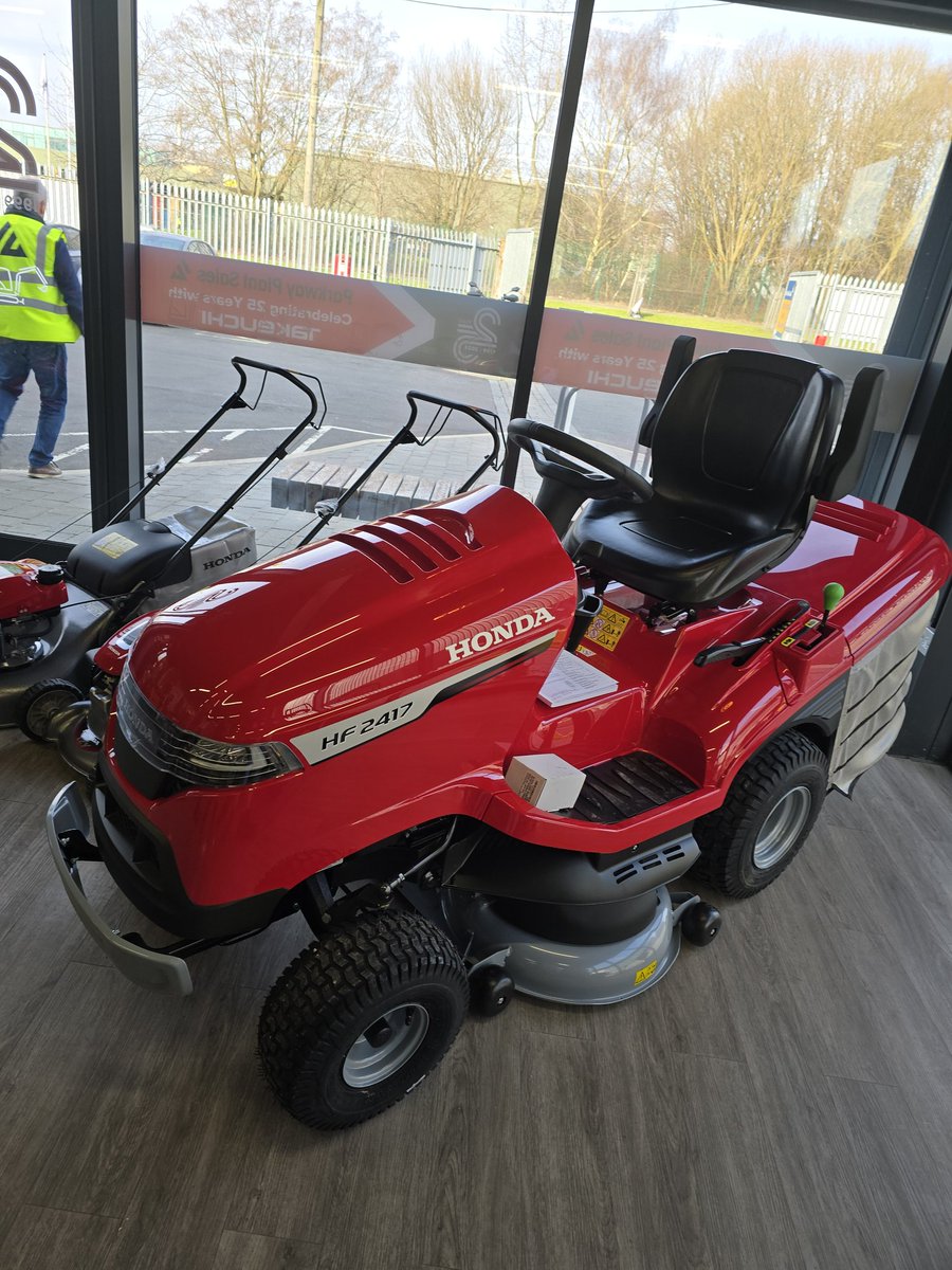 Honda HF 2417 now in stock! Come see this premium ride-on mower at our Stockport showroom.

#HondaMowers #LawnCare #GardenEquipment #MowerLife #LandscapingTools #HondaDealer #StockportBusiness #GardenMaintenance #ProfessionalMowers #LawnMowing #UKLandscaping #HondaPowerEquipment