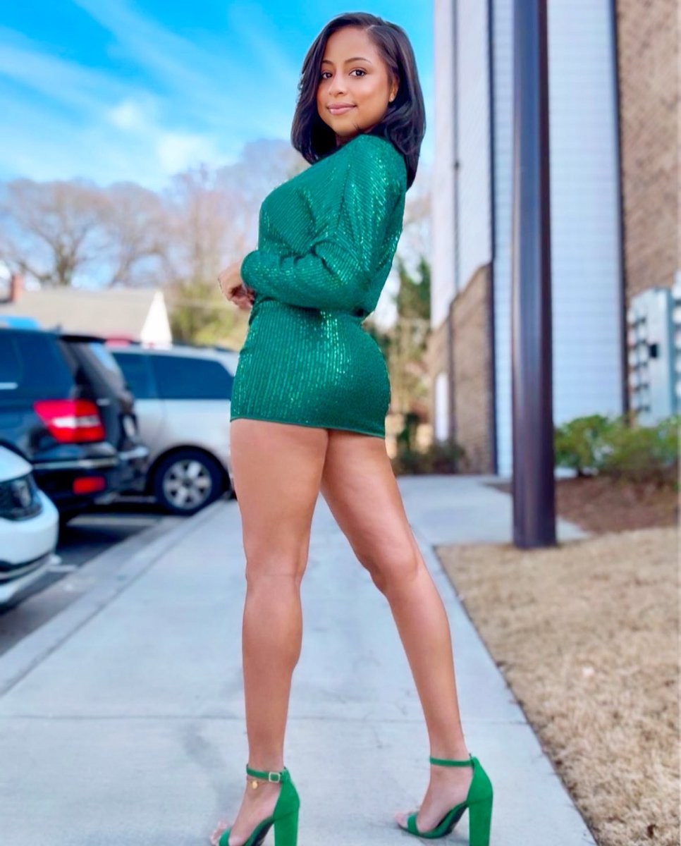 valeriasistrunk's tweet image. It cannot always be night 💚